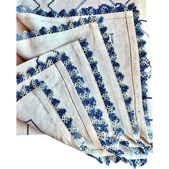 Vintage Hand-Embroidered Tablecloth With Blue Floral Design & Crocheted tatting - Picture 4 of 5